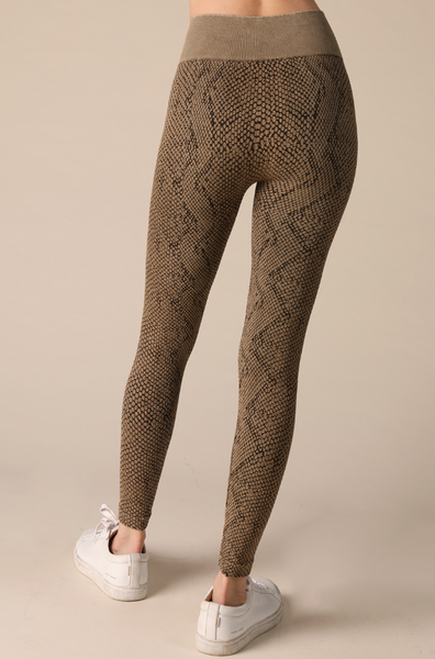 Kiss My Boa Leggings